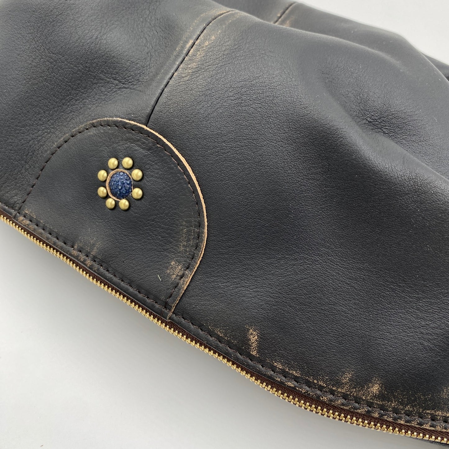 MOQUIP SLING BAG drop pigment BLACK