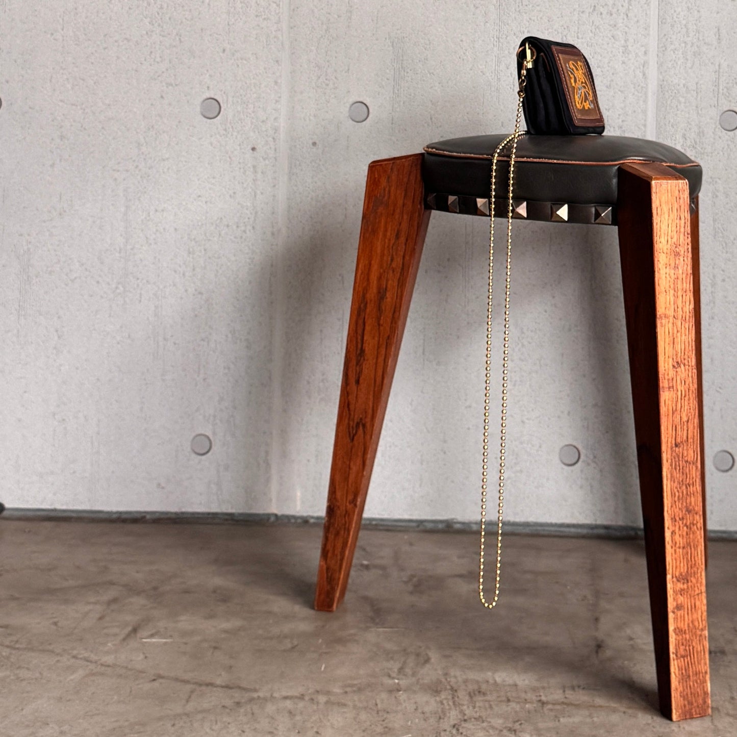 MOQUIP MINI PURSE embroidery D.NAVY