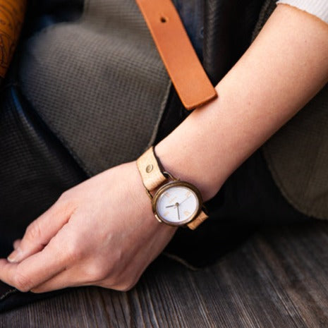 MOQUIP WATCH tears BEIGE