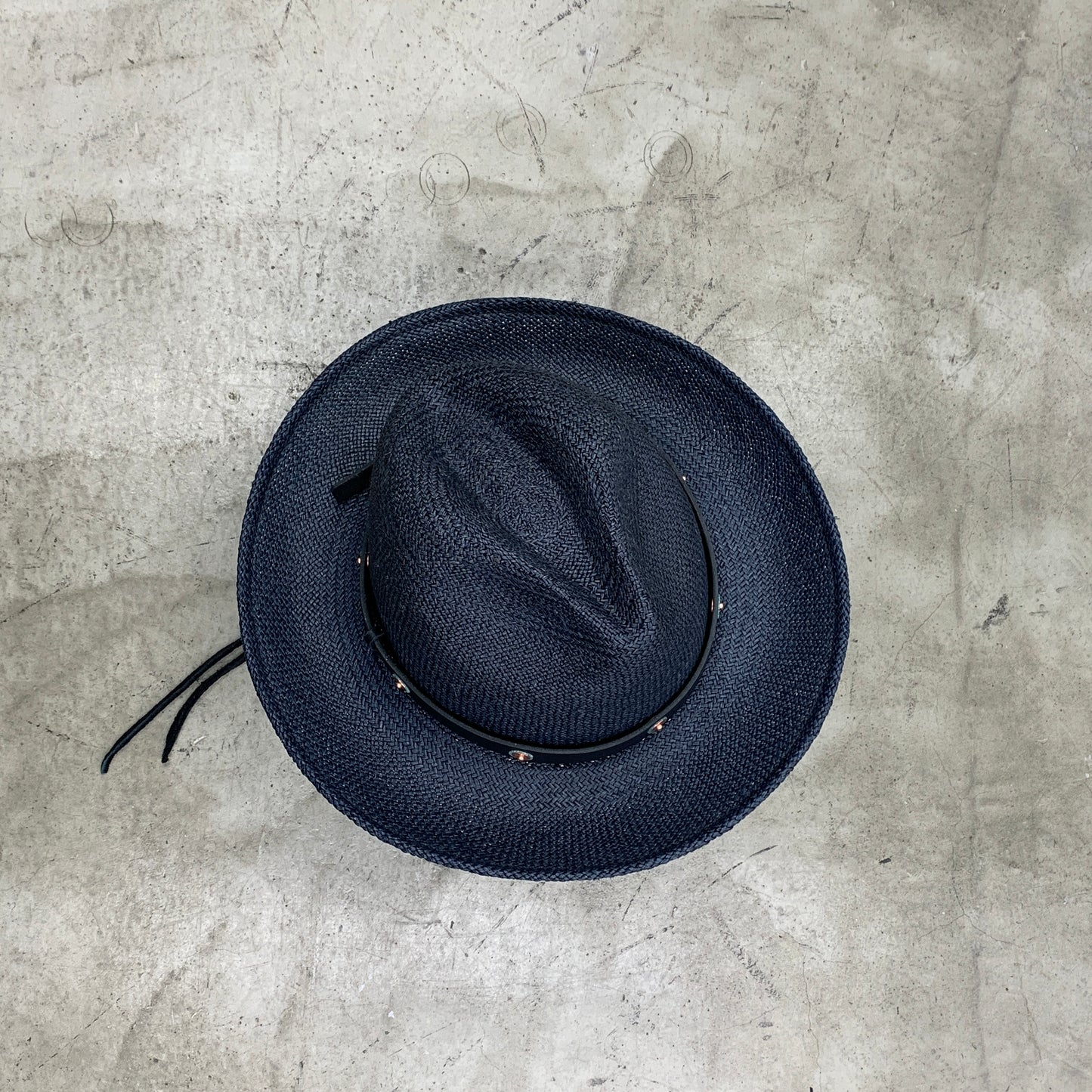 MOQUIP CAPELINE copper NAVY×BLACK