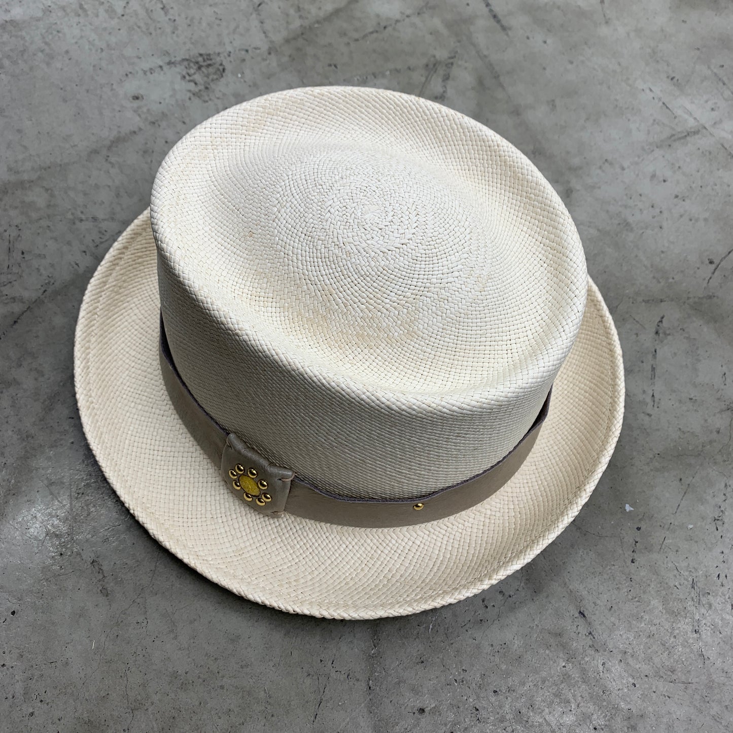 MOQUIP HAT drop NATURAL×BEIGE