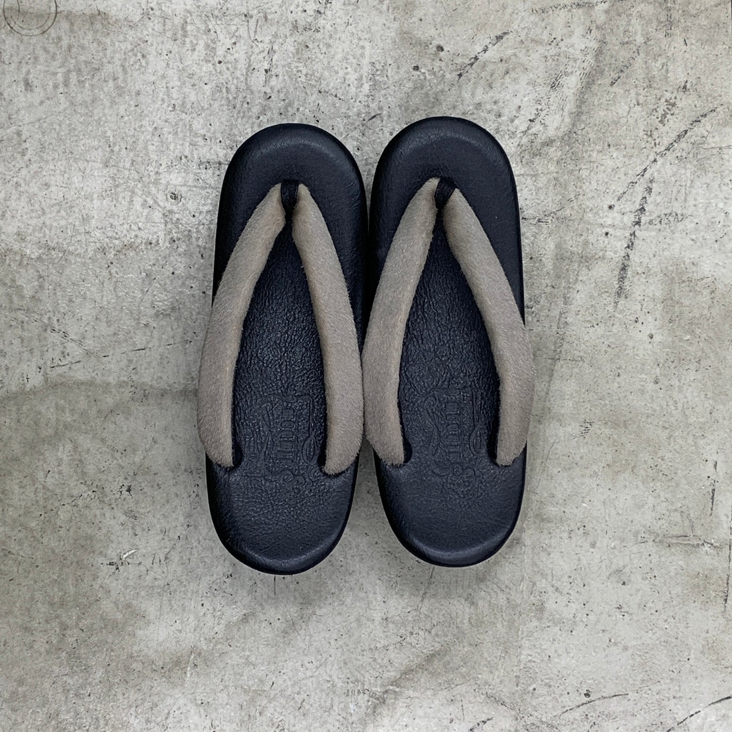 MOQUIP SANDALS fluff BEIGE