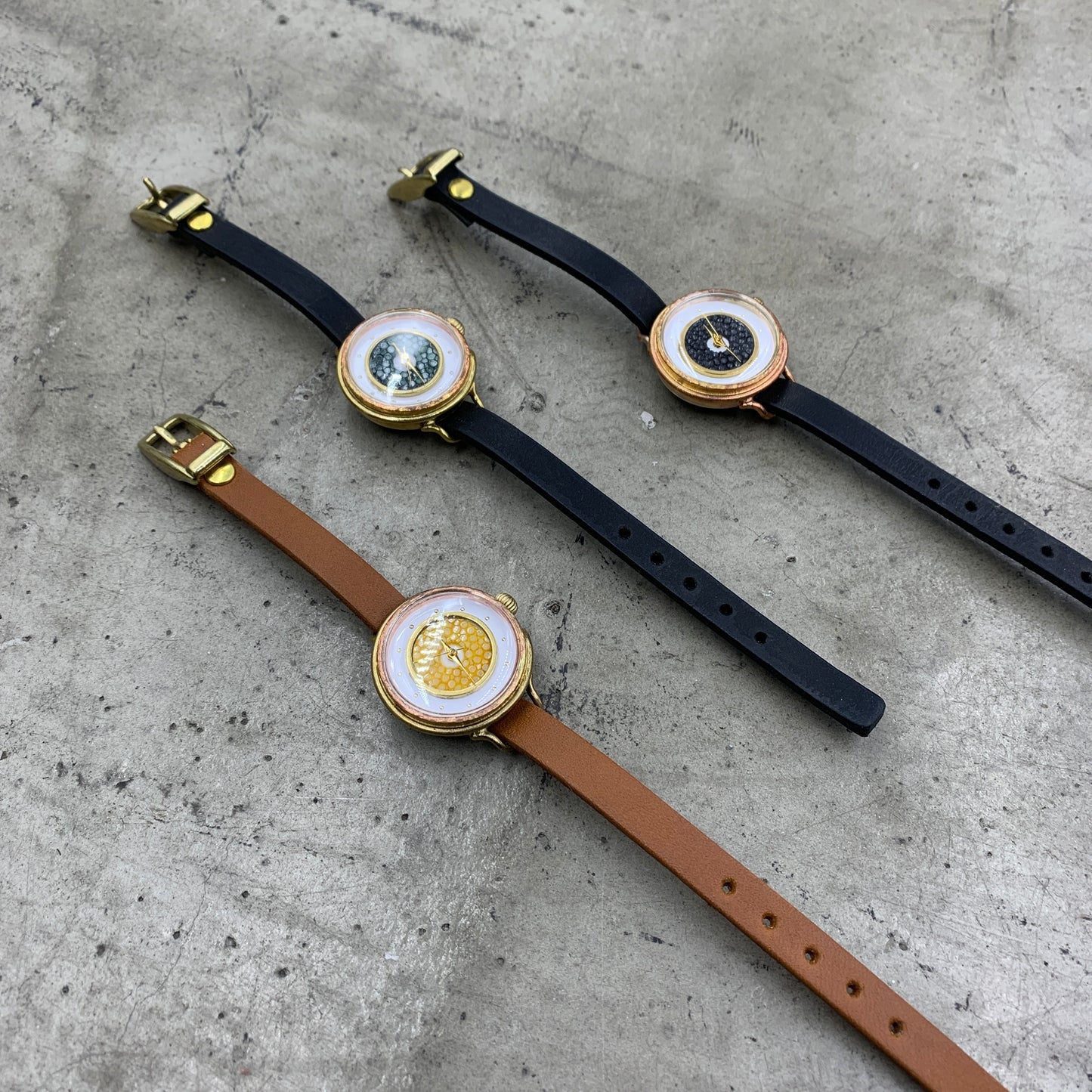 MOQUIP WATCH galuchat BLACK