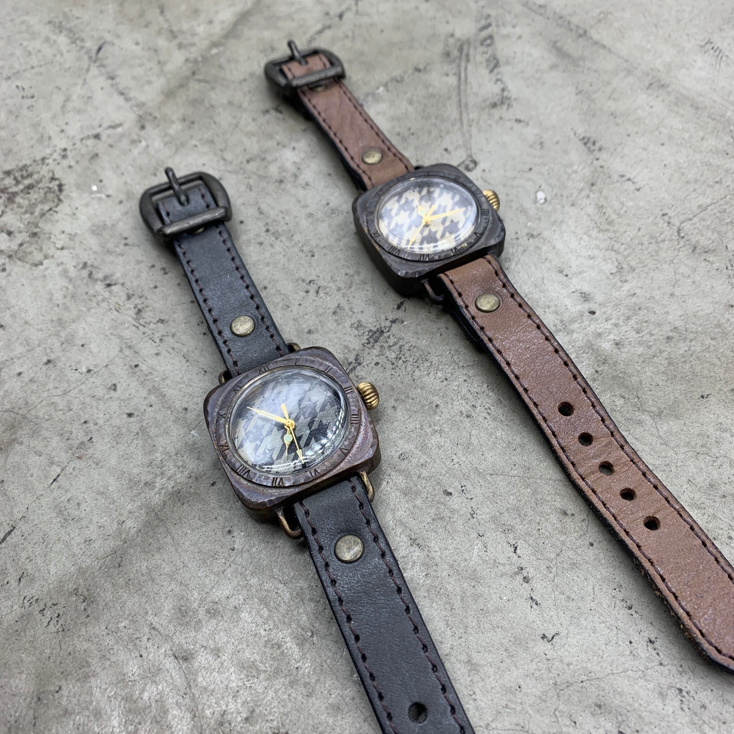MOQUIP WATCH pied de poule D.BROWN