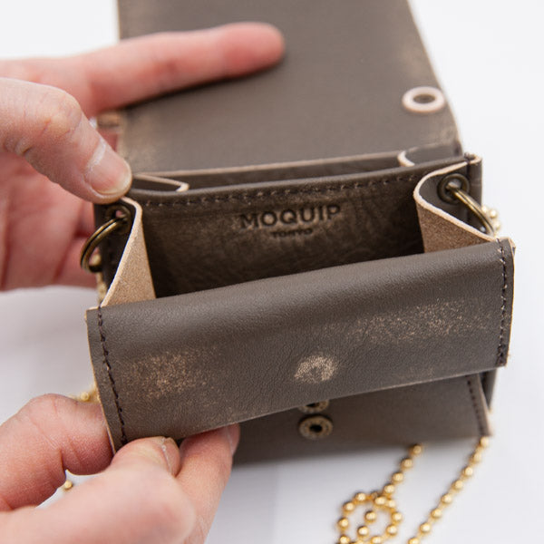 ATSU×MOQUIP MINI PURSE moni KHAKI