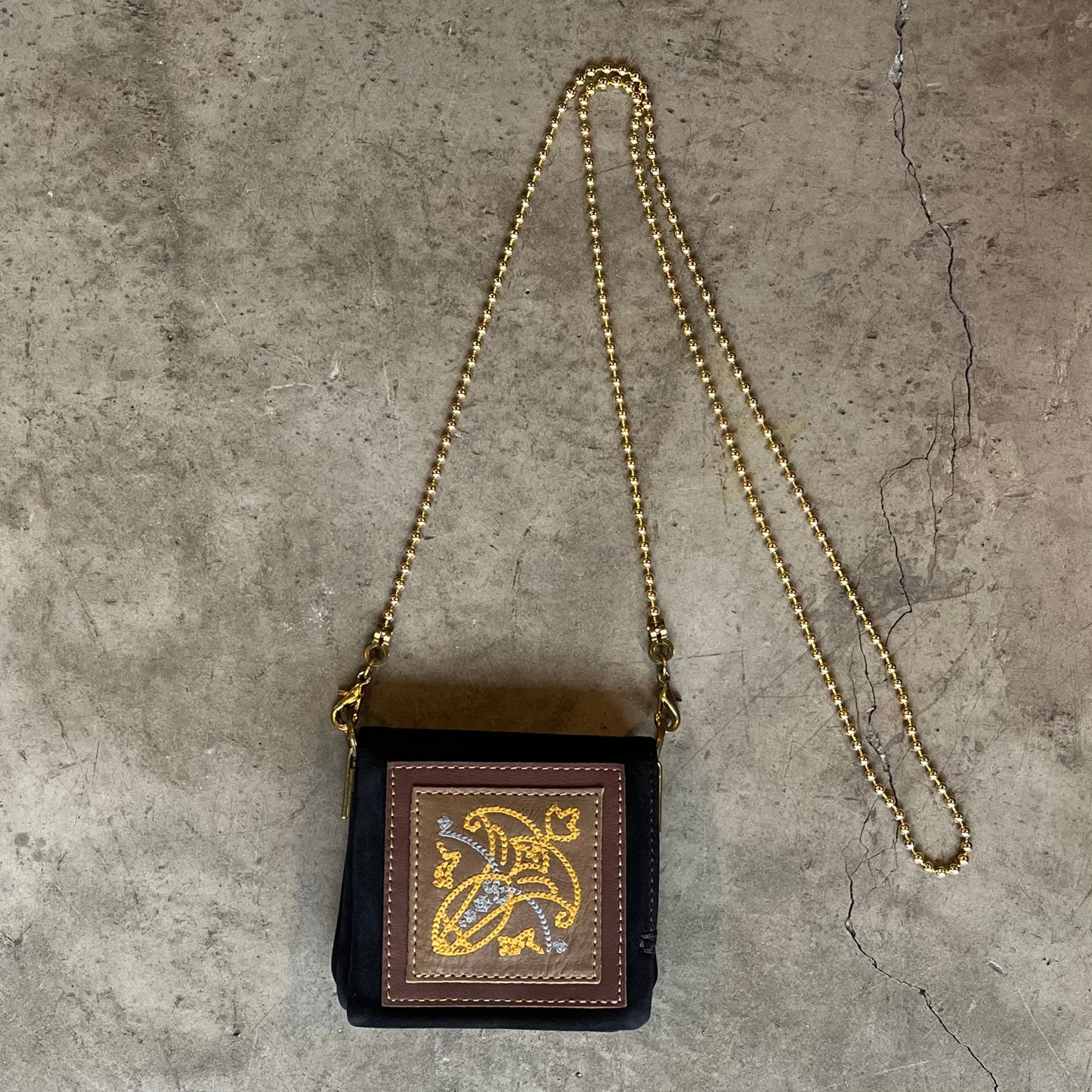 MOQUIP MINI PURSE embroidery D.NAVY