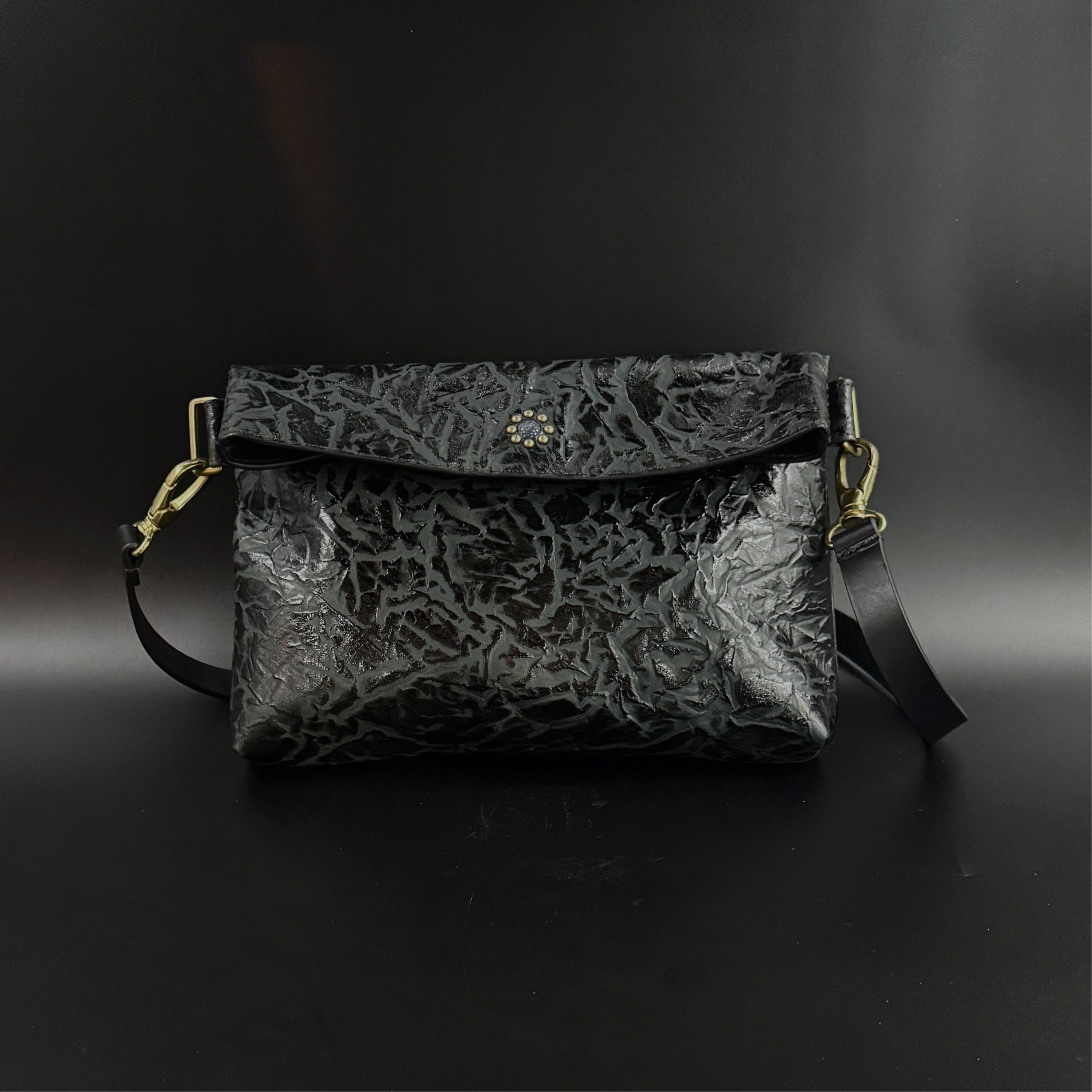MOQUIP 漆革バッグ S SHOULDERBAG urushi BLACK-S