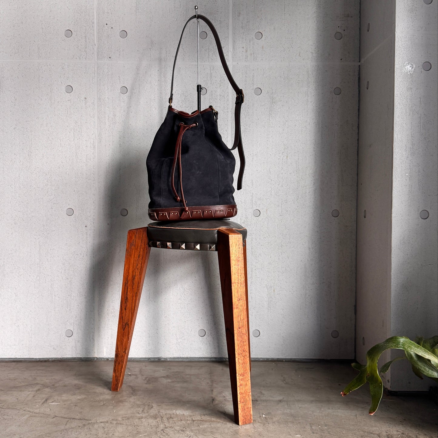 MOQUIP  巾着 SHOULDER BAG 刺繍 D.NAVY