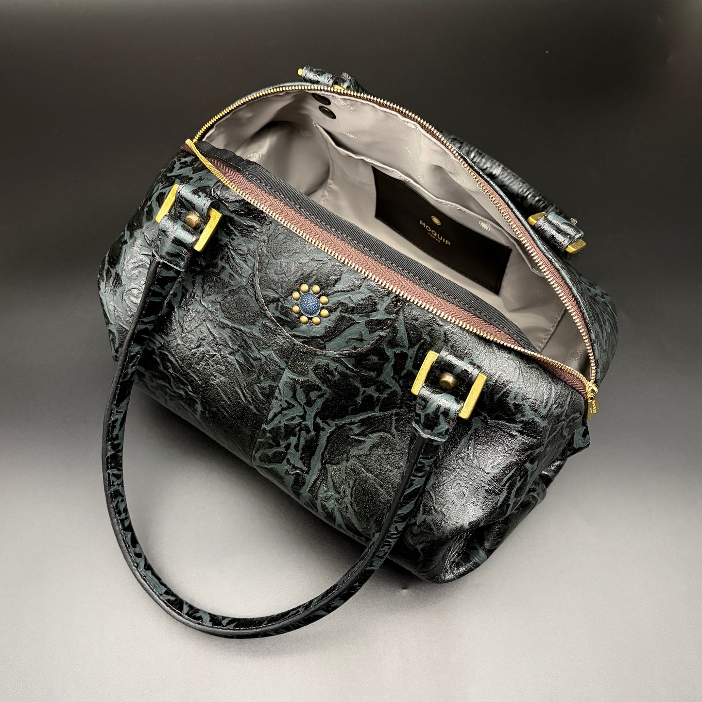 MOQUIP  漆革バッグBARREL BAG urushi BLACK
