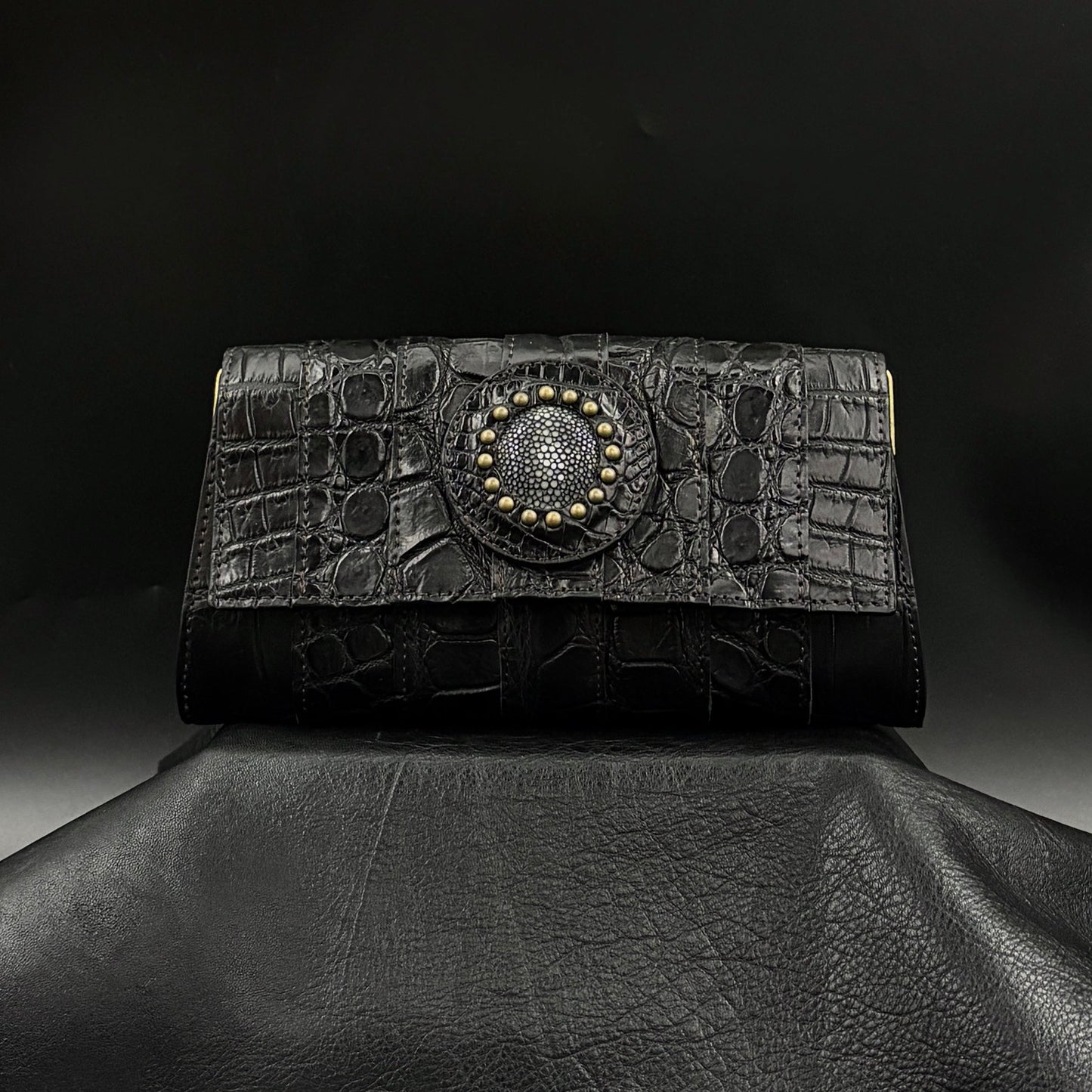 MOQUIP CROCODILE clutch wallet BLACK