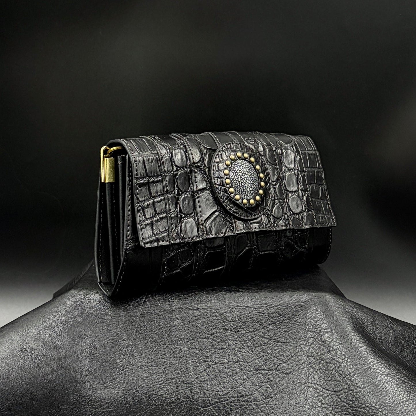 MOQUIP CROCODILE clutch wallet BLACK