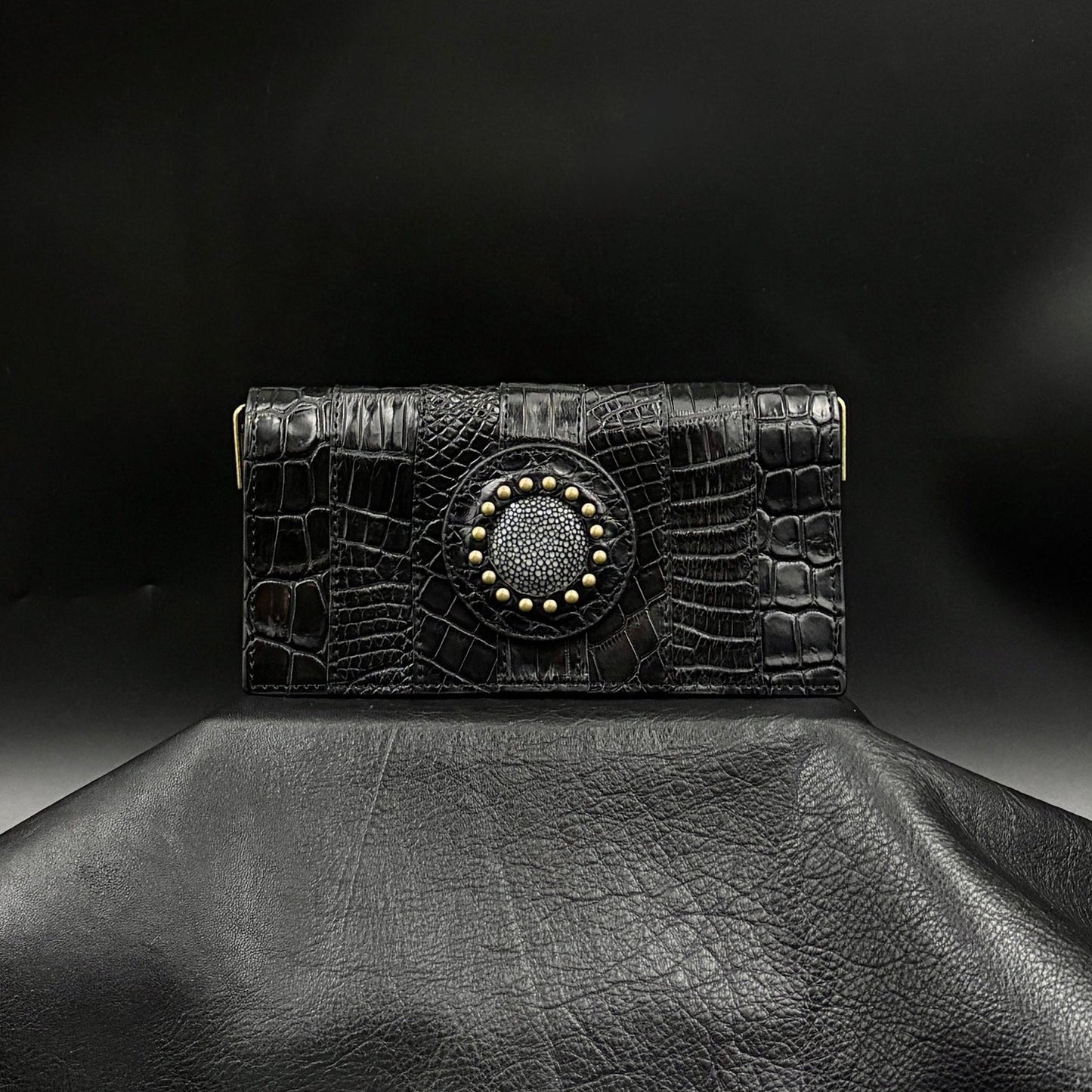 MOQUIP CROCODILE clutch purse BLACK