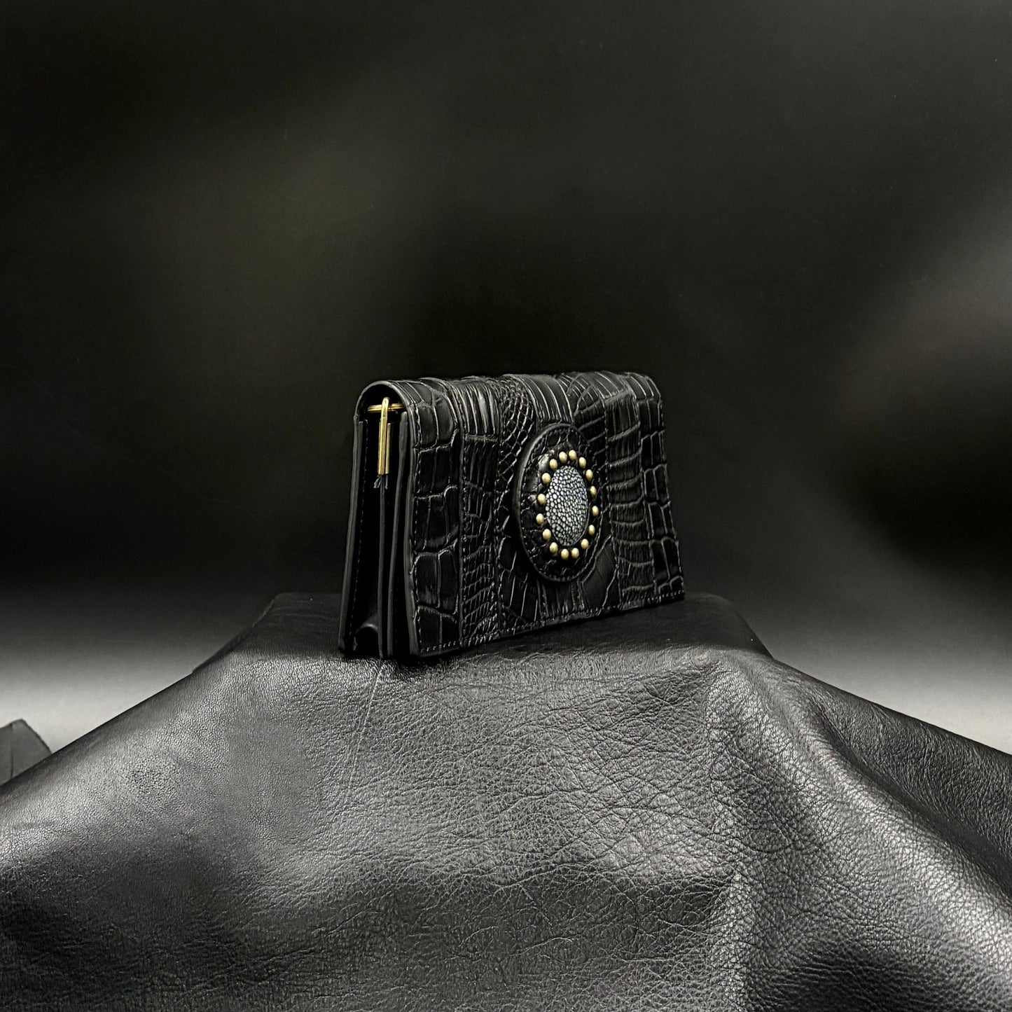 MOQUIP CROCODILE clutch purse BLACK