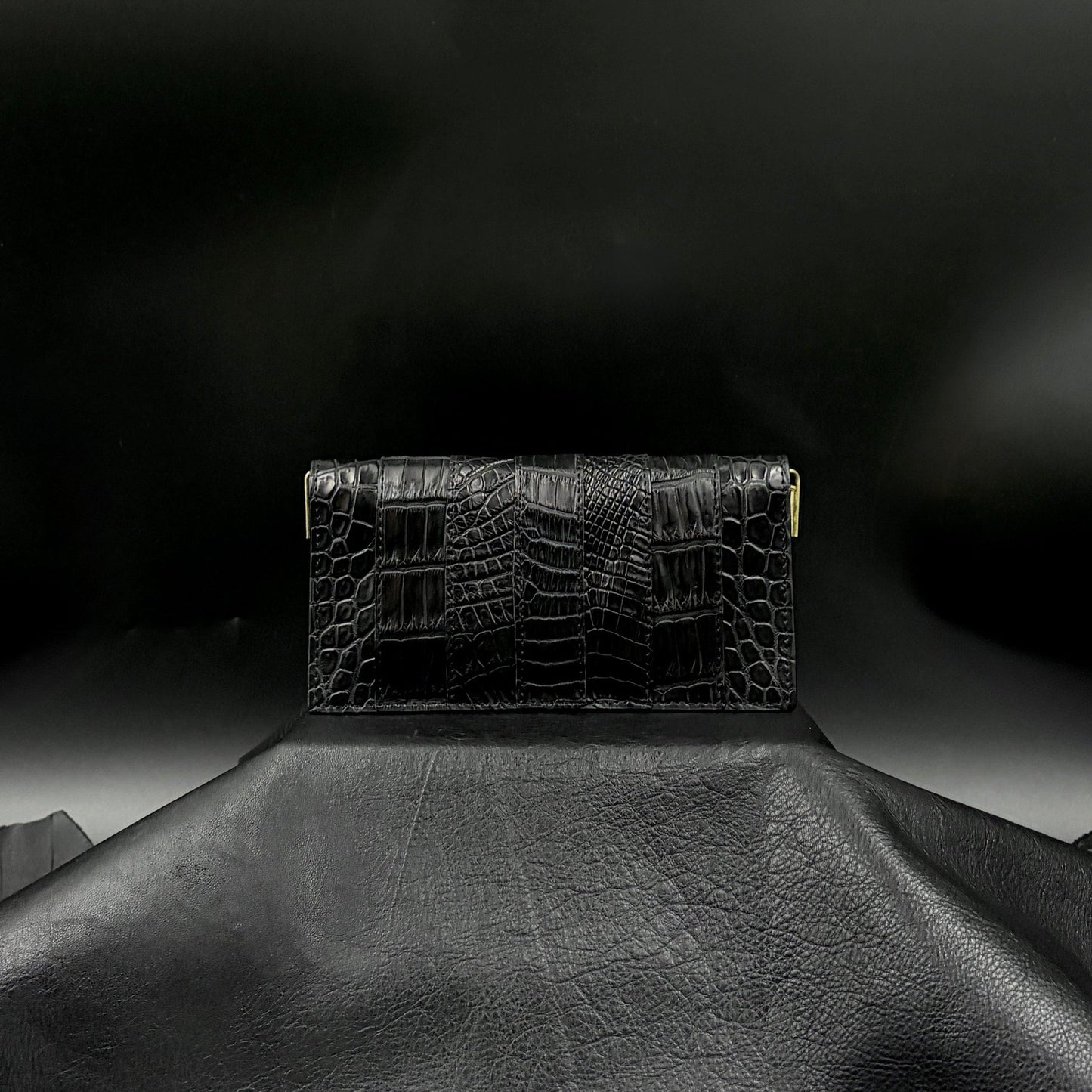 MOQUIP CROCODILE clutch purse BLACK