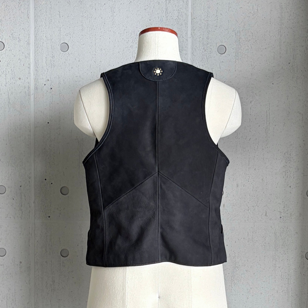 MOQUIP nubuck VEST D. NAVY