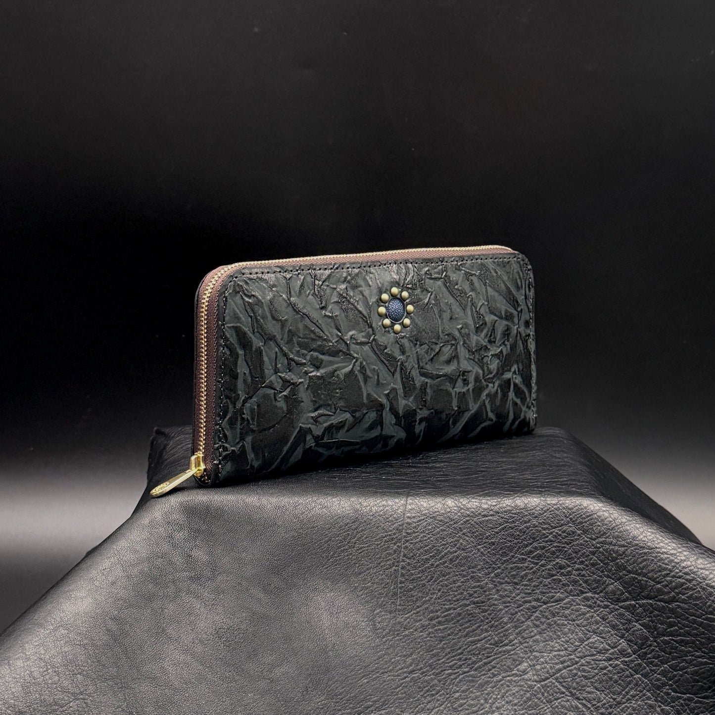 MOQUIP    漆革ラウンド財布　ROUND WALLET urushi BLACK