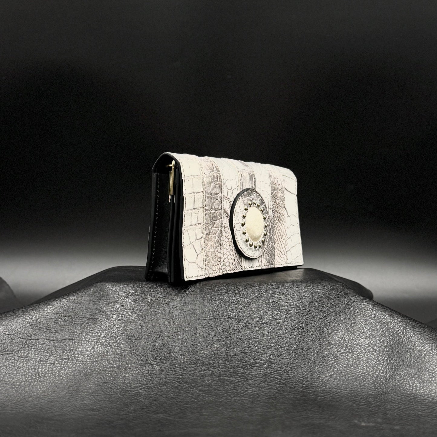 MOQUIP CROCODILE clutch purse HIMALAYA