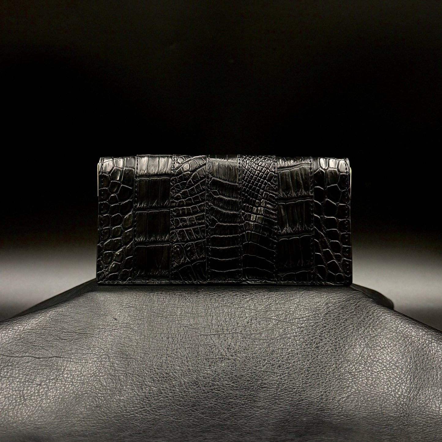 MOQUIP CROCODILE clutch purse BLACK