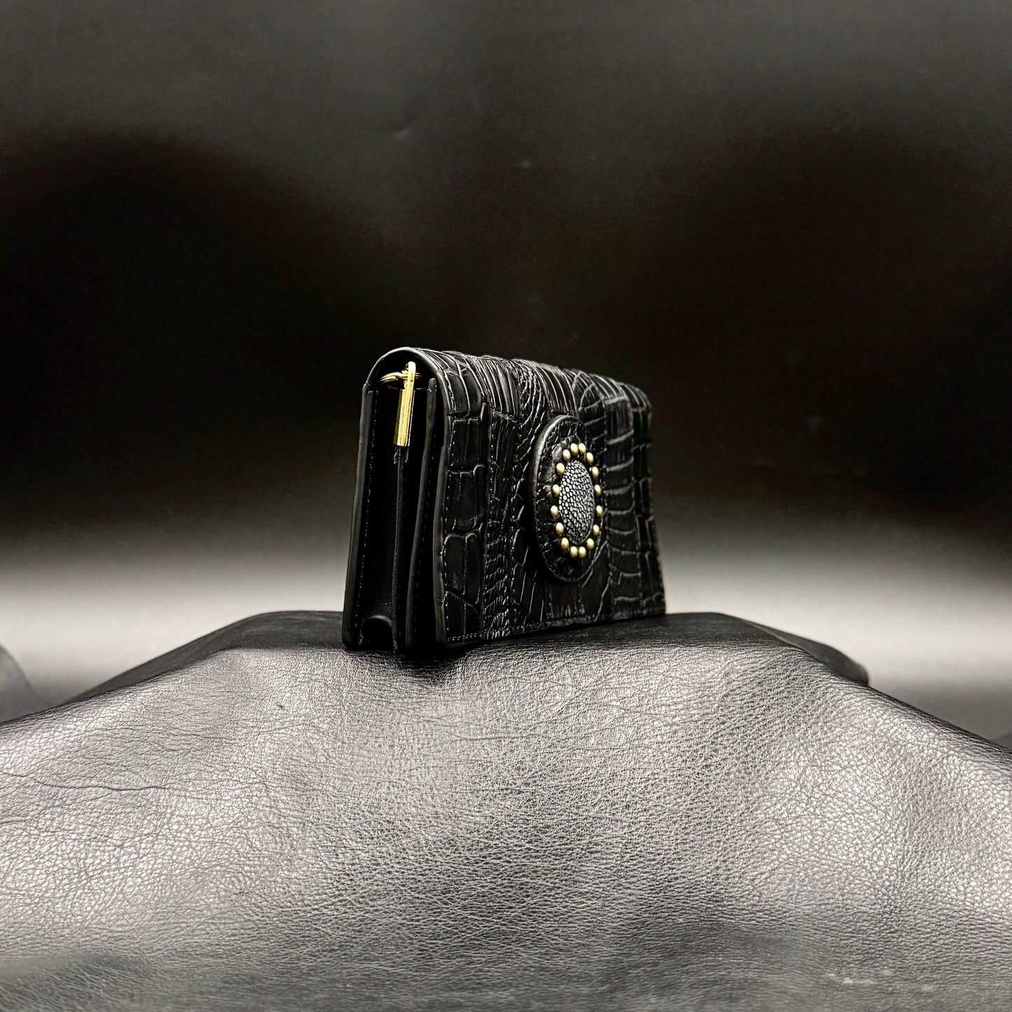 MOQUIP CROCODILE clutch purse BLACK